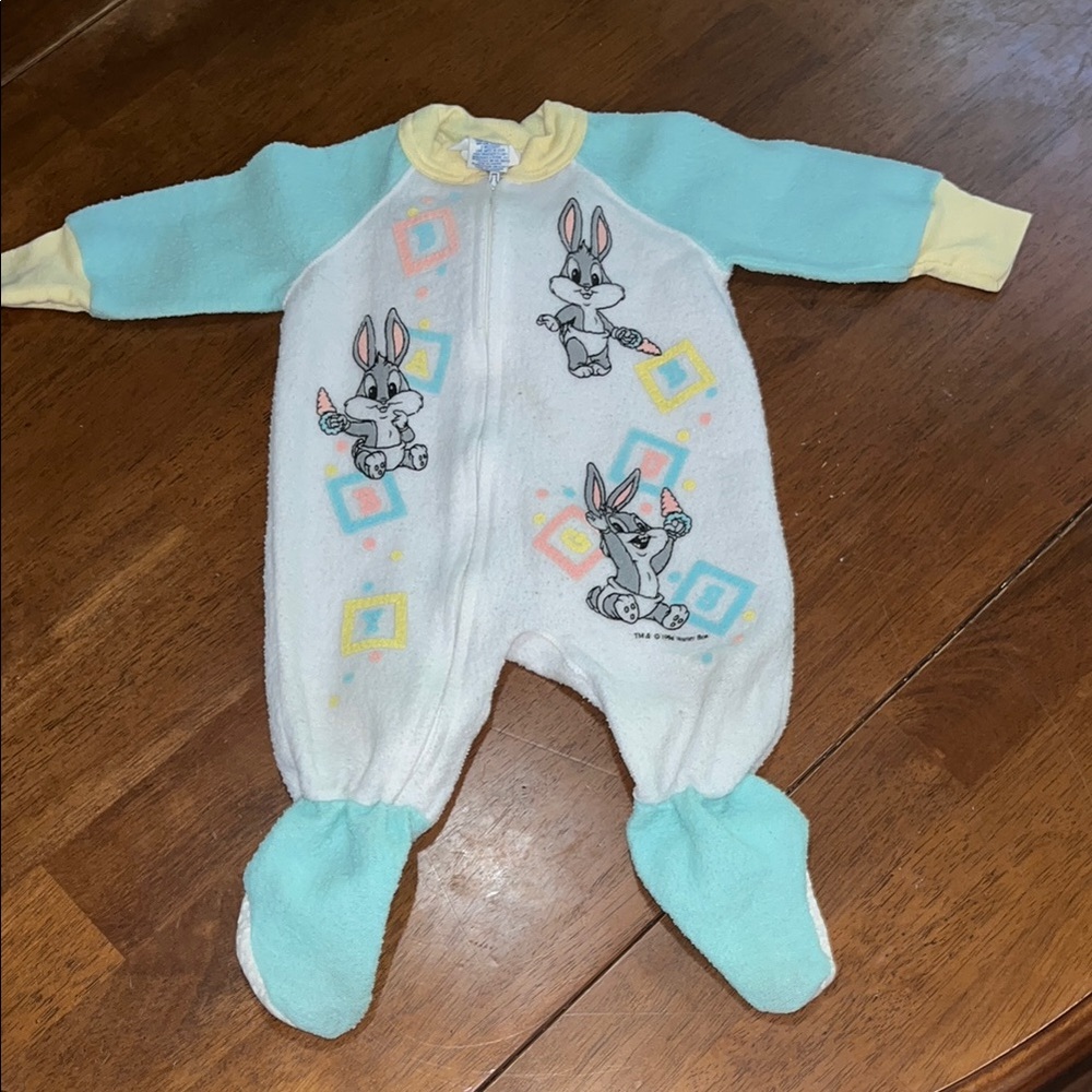 Vintage Looney Tunes  baby one piece footed pajamas size 7-12m Bugs Bunny